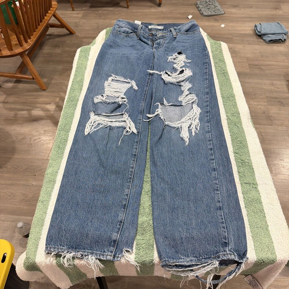 New Levi's '94 Baggy Ripped Knee Jeans in Mid Blue Size 25